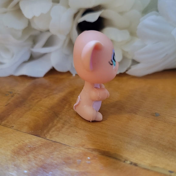 Littlest Pet Shop LPS #588 Pink Mouse Blue Eyes Purple 2006 - Picture 3 of 9